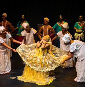 Balé Folclórico da Bahia - @MarcoJacobBrasil/Febtur