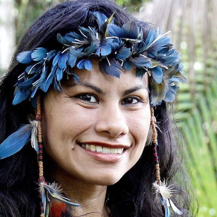 Márcia Wayna Kambeba leva a força dos povos originários a evento da Febtur em Belém Márcia Wayna Kambeba leva a força dos povos originários a evento da Febtur em Belém